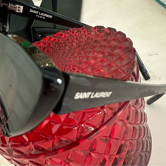 Saint Laurent cat eye Lily sunglasses - Picture 4 of 8
